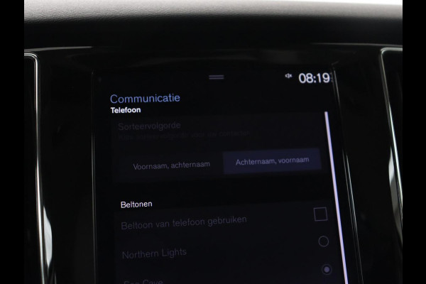 Volvo V60 2.0 T6 Twin Engine AWD Momentum Pro | SOH 88% | Stoelverwarming | Adaptive cruise | Carplay | Half leder | Navigatie | Full LED | Parkeerhulp | Climate control | Bluetooth | PHEV | Plug In