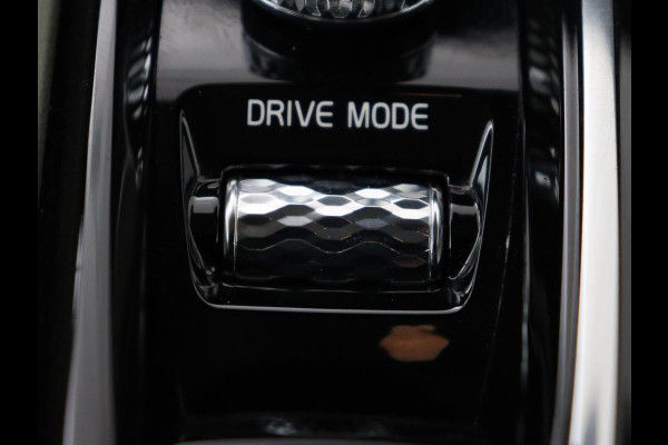 Volvo V60 2.0 T6 Twin Engine AWD Momentum Pro | SOH 88% | Stoelverwarming | Adaptive cruise | Carplay | Half leder | Navigatie | Full LED | Parkeerhulp | Climate control | Bluetooth | PHEV | Plug In