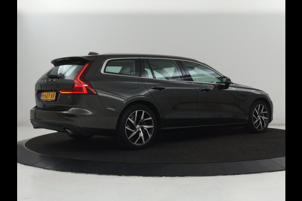 Volvo V60 2.0 T6 Twin Engine AWD Momentum Pro | SOH 88% | Stoelverwarming | Adaptive cruise | Carplay | Half leder | Navigatie | Full LED | Parkeerhulp | Climate control | Bluetooth | PHEV | Plug In