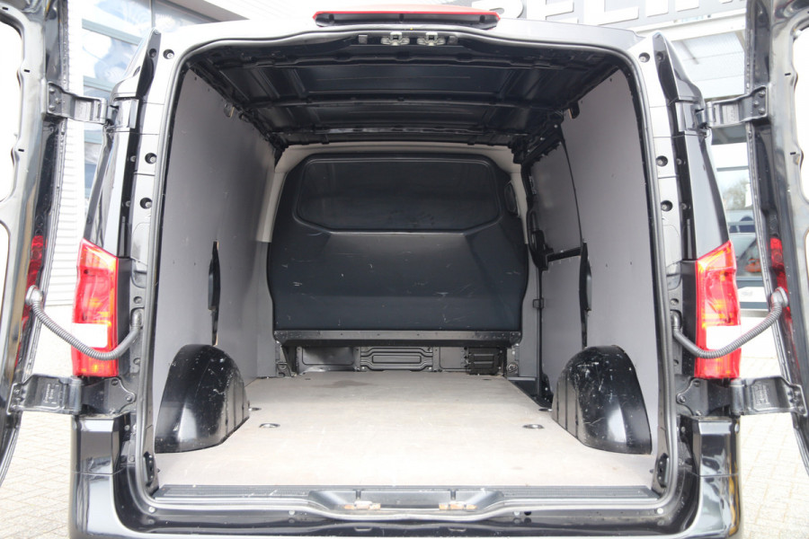 Mercedes-Benz Vito 190PK CDI | Aut. | L2H1 | Trekhaak | Camera | Clima..