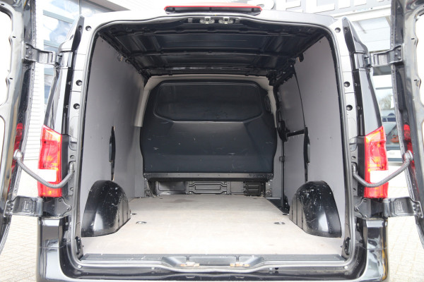 Mercedes-Benz Vito 190PK CDI | Aut. | L2H1 | Trekhaak | Camera | Clima..