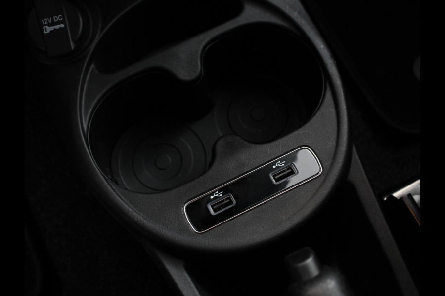 Fiat 500 1.0 Hybrid Vita Comfort Airco Cruise control Parkeersensoren achter Elektrische ramen