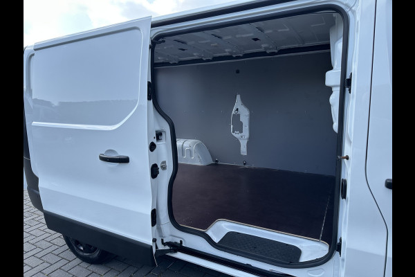 Renault Trafic 2.0 DCi 150 PK AUTOMAAT / L2H1 / TREKHAAK / **18.350 km** / AIRCO / CRUISE / CAMERA / 3-ZITS / LED / BLINDSPOT