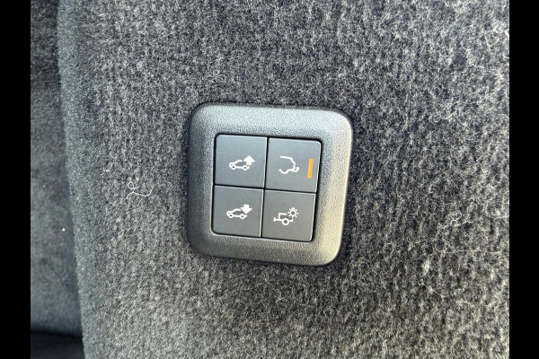 Land Rover Range Rover Sport 4.4 SDV8 HSE Dynamic | Panoramadak | Camera | Head-Up Display | Meridan | Elektrische Achterklep |