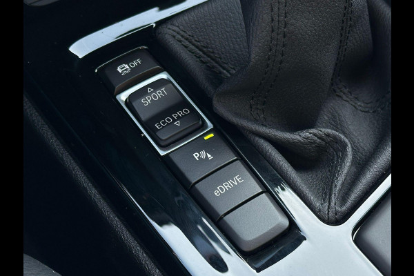 BMW X1 xDrive25e M Sport | M pakket | Afneembare Trekhaak | Sportstoelen |  Stoelverwarming | Elek. verstelbare stoel met geheugen | Elektrische achterklep | Driving Assistant Plus