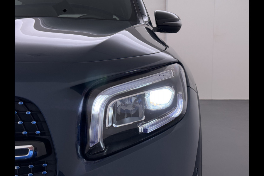 Mercedes-Benz Glb 200 AMG 7-zits // Camera // Sfeerverlichting // Augmented Reallity // Alarm // Nightpakket // 19" AMG // LED