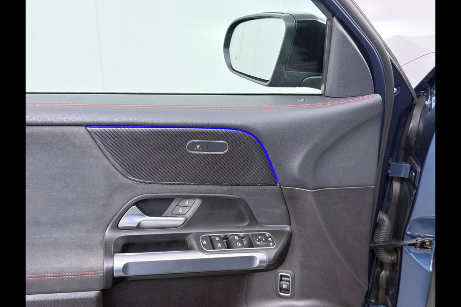 Mercedes-Benz Glb 200 AMG 7-zits // Camera // Sfeerverlichting // Augmented Reallity // Alarm // Nightpakket // 19" AMG // LED