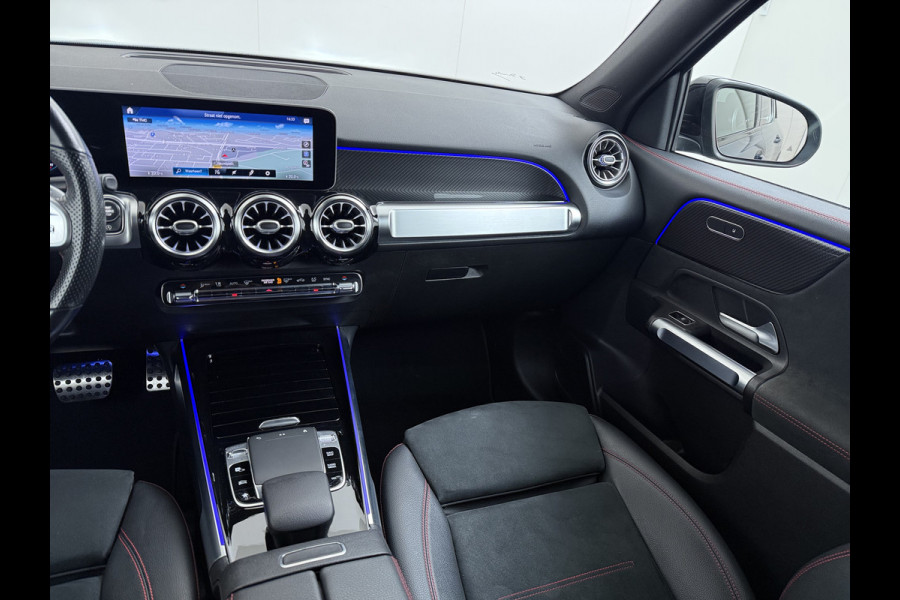 Mercedes-Benz Glb 200 AMG 7-zits // Camera // Sfeerverlichting // Augmented Reallity // Alarm // Nightpakket // 19" AMG // LED