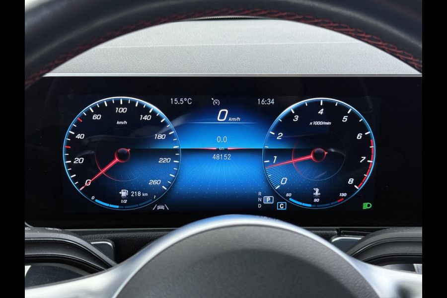 Mercedes-Benz Glb 200 AMG 7-zits // Camera // Sfeerverlichting // Augmented Reallity // Alarm // Nightpakket // 19" AMG // LED