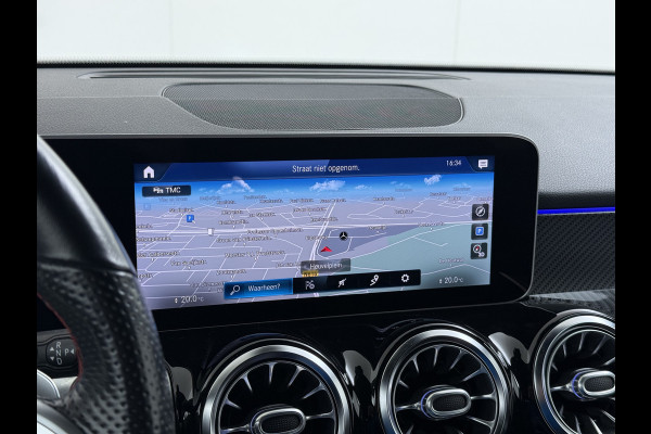 Mercedes-Benz Glb 200 AMG 7-zits // Camera // Sfeerverlichting // Augmented Reallity // Alarm // Nightpakket // 19" AMG // LED