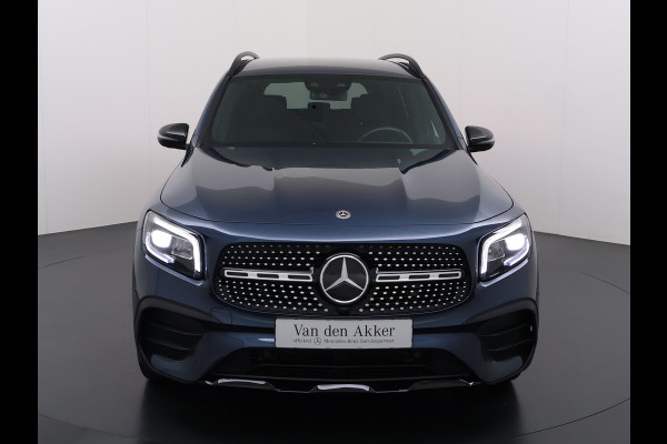 Mercedes-Benz Glb 200 AMG 7-zits // Camera // Sfeerverlichting // Augmented Reallity // Alarm // Nightpakket // 19" AMG // LED