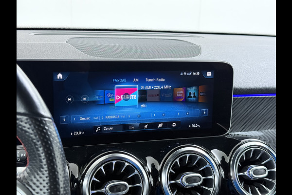 Mercedes-Benz Glb 200 AMG 7-zits // Camera // Sfeerverlichting // Augmented Reallity // Alarm // Nightpakket // 19" AMG // LED