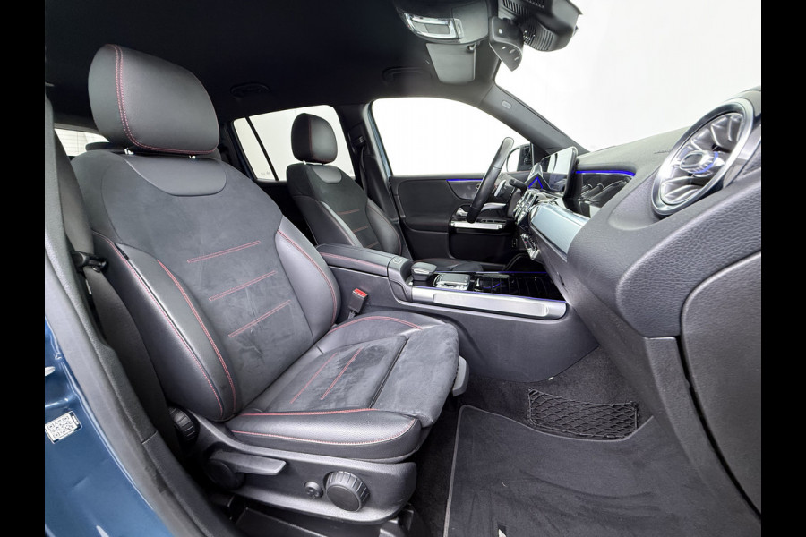 Mercedes-Benz Glb 200 AMG 7-zits // Camera // Sfeerverlichting // Augmented Reallity // Alarm // Nightpakket // 19" AMG // LED