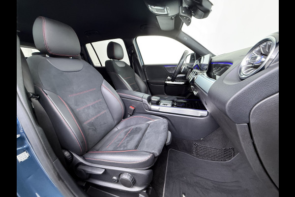 Mercedes-Benz Glb 200 AMG 7-zits // Camera // Sfeerverlichting // Augmented Reallity // Alarm // Nightpakket // 19" AMG // LED