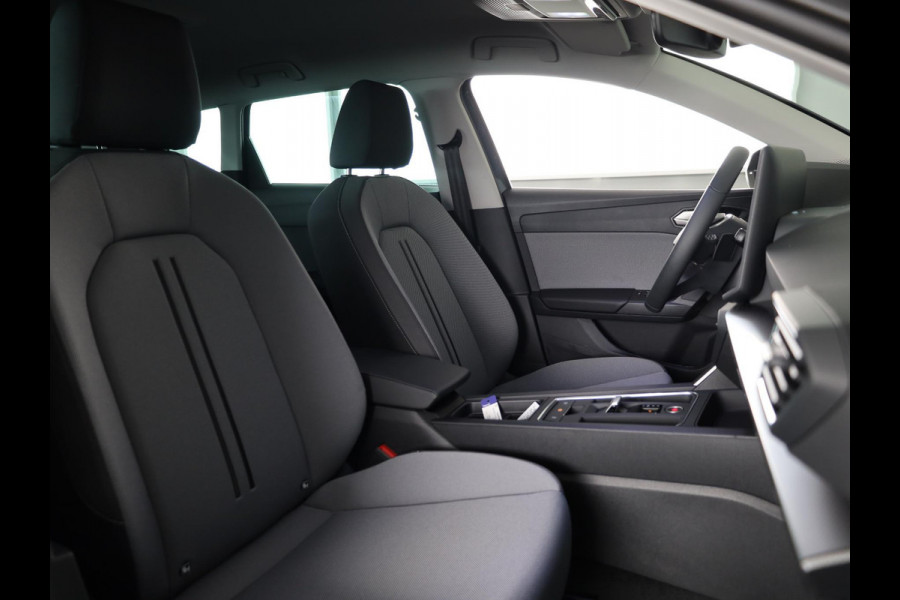 Seat Leon Sportstourer 1.5 TSI e-Hybrid Style Business Intense | Carplay (draadloos) | Navigatie | Adaptieve Cruise | Sensoren V+A + Achteruitrijcamera | Grootlicht Assistent