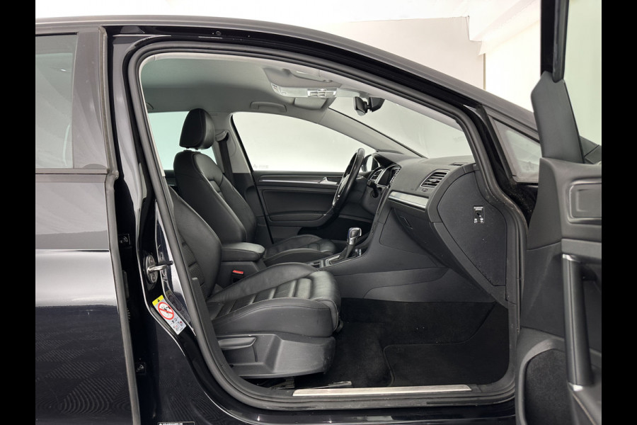 Volkswagen e-Golf (INCL-BTW) *HEATPUMP | LEATHER | ADAPTIVE-CRUISE | FULL-LED | DYNAUDIO | BLINDSPOT | DIGI-COCKPIT | NAVI-FULLMAP | CAMERA | KEYLESS | ECC | CCS-FASTLOADER | PDC | 17''ALU*