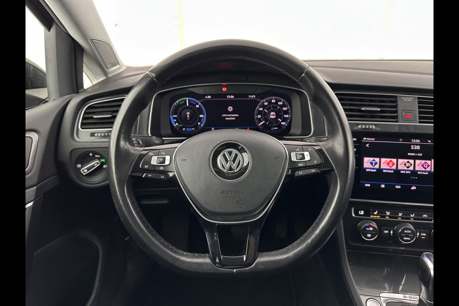 Volkswagen e-Golf (INCL-BTW) *HEATPUMP | LEATHER | ADAPTIVE-CRUISE | FULL-LED | DYNAUDIO | BLINDSPOT | DIGI-COCKPIT | NAVI-FULLMAP | CAMERA | KEYLESS | ECC | CCS-FASTLOADER | PDC | 17''ALU*