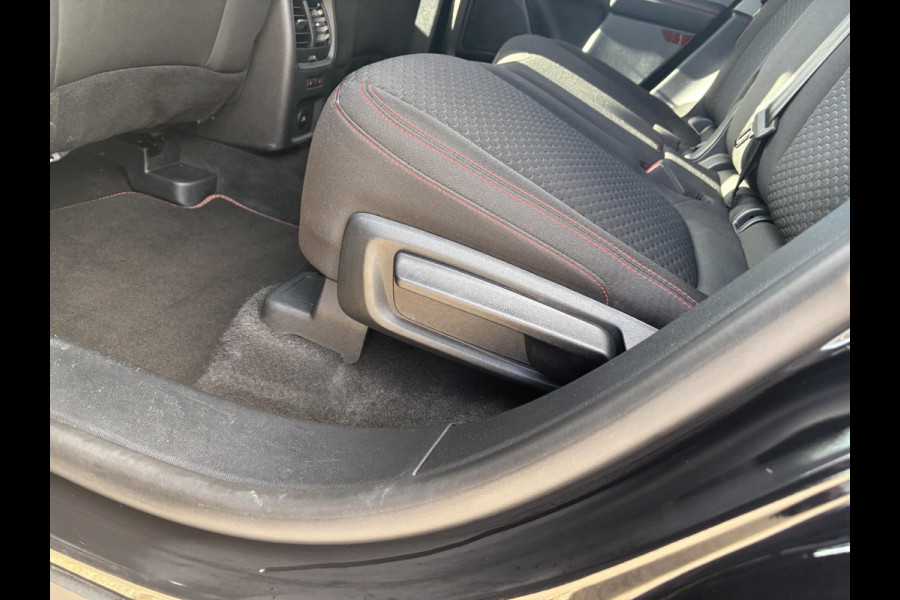 Ford Kuga 2.5 FHEV ST-Line | 190pk | Winterpack | Achteruitrijcamera | SYNC 4 Navigatie | All Weatherbanden | Geen stekker nodig