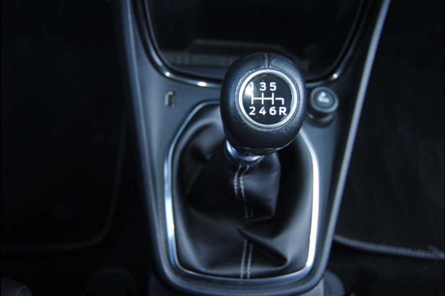 Ford Puma 1.0 EB Hyb. Tit. X | Apple Carplay | Trekhaak | Stoelverwarming