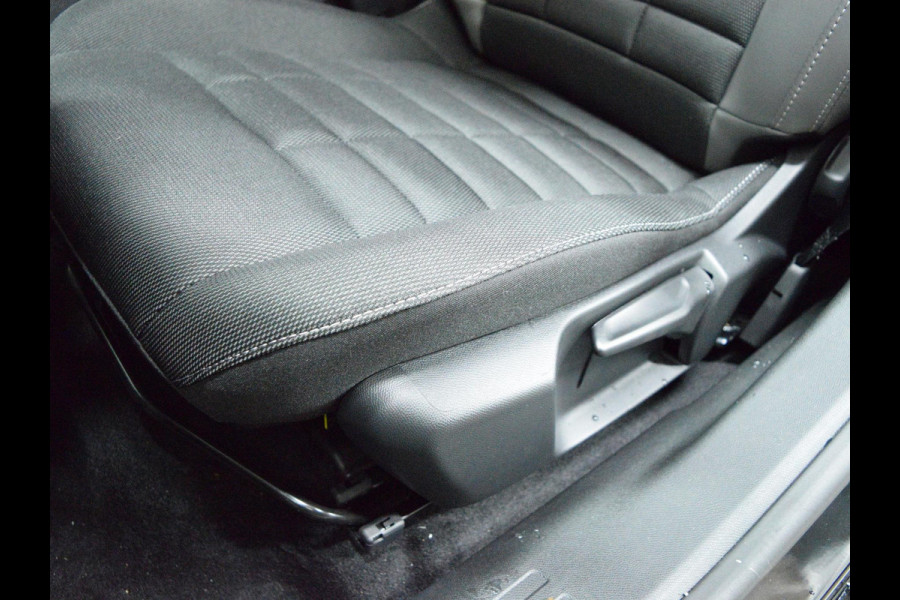 Citroën C4 1.2 Hybrid 145pk Collection CAMERA MET SENSOREN | NAVI & CARPLAY | E.C.C. | STOELVERWARMING | UIT VOORRAAD LEVERBAAR