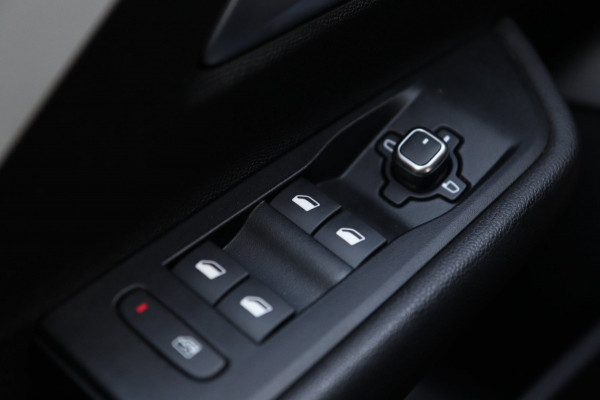 Opel Astra 1.6 Hybrid / ACC / CAMERA / CARPLAY / LANE ASSIST / STUURVERW.