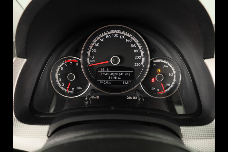 Volkswagen up! 1.0 BMT high up! | Achteruitrijcamera | Cruise Control | Airco |