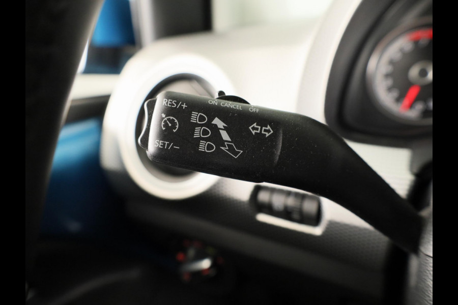 Volkswagen up! 1.0 BMT high up! | Achteruitrijcamera | Cruise Control | Airco |