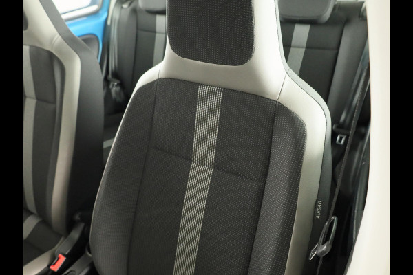 Volkswagen up! 1.0 BMT high up! | Achteruitrijcamera | Cruise Control | Airco |