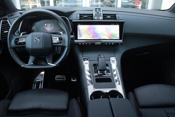 DS 7 1.6 PHEV 300PK 4x4 ETIOLE | PANORAMA SCHUIF/KANTEL DAK | NIGHT VISION | LEDEREN BEKLEDING "BLACK BASALT NAPPA LEDER" | STOEL/VOORRUIT VERWARMING | 19" LICHTMETALEN VELGEN | ALARM SYSTEEM | NAVIGATIE | DRAADLOZE APPLE CARPLAY/ANDROID AUTO | DRAADLOZE TELEFOONLADER | KEYLESS ENTRY/START | ELEKTRISCH BEDIENBARE VOORSTOELEN MET GEHEUGENFUNCTIE OP DE BESTUUDERSSTOEL | ELEKTRISCH BEDIENBARE ACHTERKLEP | DODEHOEK DETECTIE | ADAPTIVE CRUISE CONTROL | DAB+ RADIO | CAMERA VOOR + ACHTER |