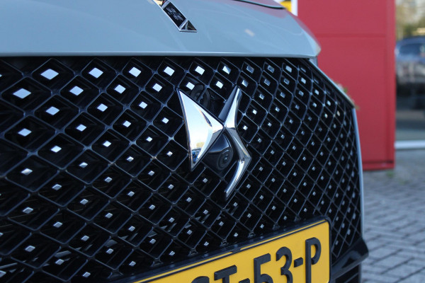 DS 7 1.6 PHEV 300PK 4x4 ETIOLE | PANORAMA SCHUIF/KANTEL DAK | NIGHT VISION | LEDEREN BEKLEDING "BLACK BASALT NAPPA LEDER" | STOEL/VOORRUIT VERWARMING | 19" LICHTMETALEN VELGEN | ALARM SYSTEEM | NAVIGATIE | DRAADLOZE APPLE CARPLAY/ANDROID AUTO | DRAADLOZE TELEFOONLADER | KEYLESS ENTRY/START | ELEKTRISCH BEDIENBARE VOORSTOELEN MET GEHEUGENFUNCTIE OP DE BESTUUDERSSTOEL | ELEKTRISCH BEDIENBARE ACHTERKLEP | DODEHOEK DETECTIE | ADAPTIVE CRUISE CONTROL | DAB+ RADIO | CAMERA VOOR + ACHTER |