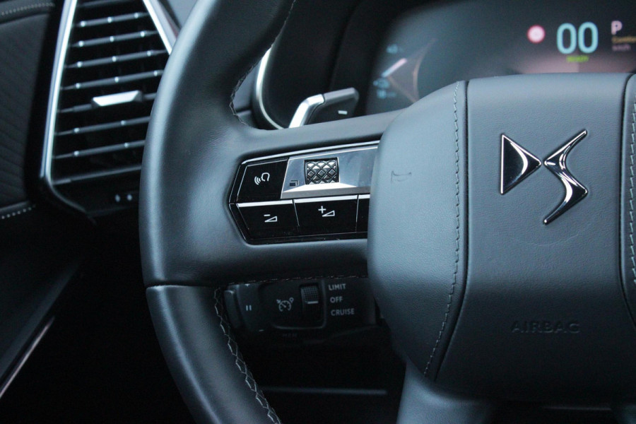 DS 7 1.6 PHEV 300PK 4x4 ETIOLE | PANORAMA SCHUIF/KANTEL DAK | NIGHT VISION | LEDEREN BEKLEDING "BLACK BASALT NAPPA LEDER" | STOEL/VOORRUIT VERWARMING | 19" LICHTMETALEN VELGEN | ALARM SYSTEEM | NAVIGATIE | DRAADLOZE APPLE CARPLAY/ANDROID AUTO | DRAADLOZE TELEFOONLADER | KEYLESS ENTRY/START | ELEKTRISCH BEDIENBARE VOORSTOELEN MET GEHEUGENFUNCTIE OP DE BESTUUDERSSTOEL | ELEKTRISCH BEDIENBARE ACHTERKLEP | DODEHOEK DETECTIE | ADAPTIVE CRUISE CONTROL | DAB+ RADIO | CAMERA VOOR + ACHTER |