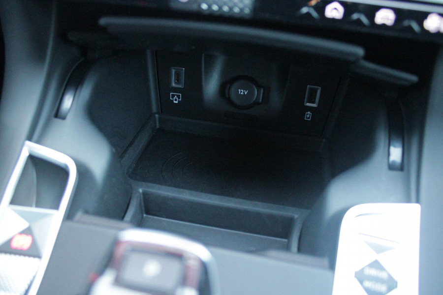 DS 7 1.6 PHEV 300PK 4x4 ETIOLE | PANORAMA SCHUIF/KANTEL DAK | NIGHT VISION | LEDEREN BEKLEDING "BLACK BASALT NAPPA LEDER" | STOEL/VOORRUIT VERWARMING | 19" LICHTMETALEN VELGEN | ALARM SYSTEEM | NAVIGATIE | DRAADLOZE APPLE CARPLAY/ANDROID AUTO | DRAADLOZE TELEFOONLADER | KEYLESS ENTRY/START | ELEKTRISCH BEDIENBARE VOORSTOELEN MET GEHEUGENFUNCTIE OP DE BESTUUDERSSTOEL | ELEKTRISCH BEDIENBARE ACHTERKLEP | DODEHOEK DETECTIE | ADAPTIVE CRUISE CONTROL | DAB+ RADIO | CAMERA VOOR + ACHTER |