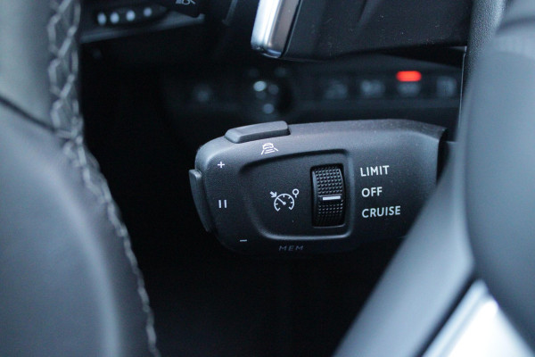 DS 7 1.6 PHEV 300PK 4x4 ETIOLE | PANORAMA SCHUIF/KANTEL DAK | NIGHT VISION | LEDEREN BEKLEDING "BLACK BASALT NAPPA LEDER" | STOEL/VOORRUIT VERWARMING | 19" LICHTMETALEN VELGEN | ALARM SYSTEEM | NAVIGATIE | DRAADLOZE APPLE CARPLAY/ANDROID AUTO | DRAADLOZE TELEFOONLADER | KEYLESS ENTRY/START | ELEKTRISCH BEDIENBARE VOORSTOELEN MET GEHEUGENFUNCTIE OP DE BESTUUDERSSTOEL | ELEKTRISCH BEDIENBARE ACHTERKLEP | DODEHOEK DETECTIE | ADAPTIVE CRUISE CONTROL | DAB+ RADIO | CAMERA VOOR + ACHTER |