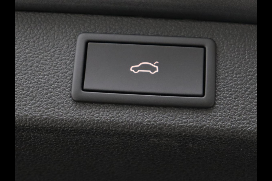 Škoda Kodiaq 1.5 TSI Sportline Business 7 Persoons | Stoelverwarming | Adaptive cruise | Alcantara | Matrix LED | Carplay | Keyless | Camera | Virtual Cockpit | Side Assist | Sfeerverlichting | Navigatie