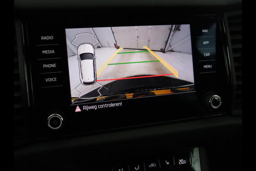 Škoda Kodiaq 1.5 TSI Sportline Business 7 Persoons | Stoelverwarming | Adaptive cruise | Alcantara | Matrix LED | Carplay | Keyless | Camera | Virtual Cockpit | Side Assist | Sfeerverlichting | Navigatie