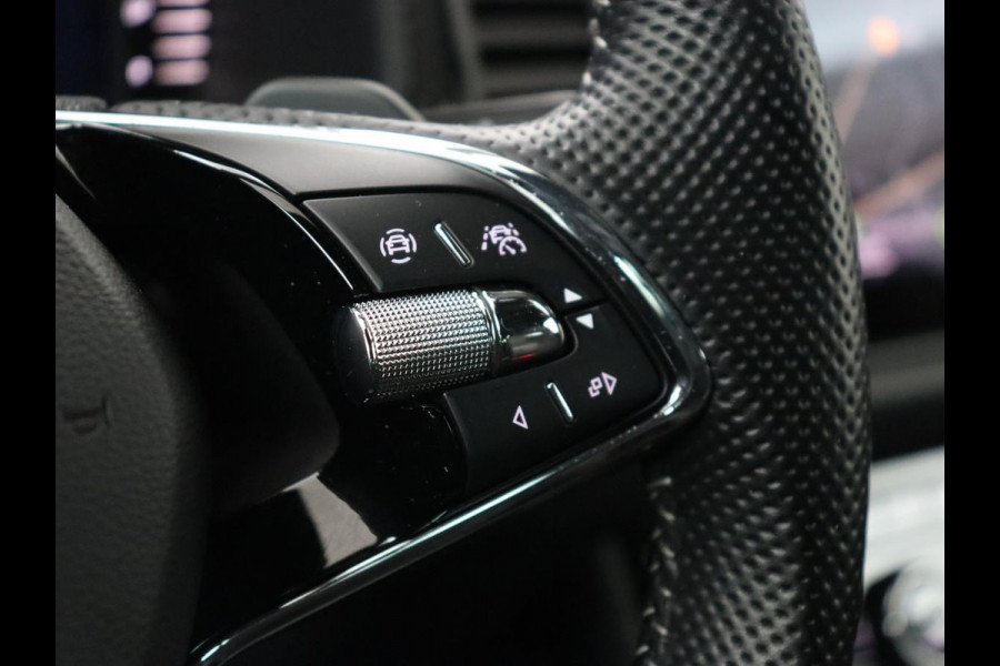 Škoda Kodiaq 1.5 TSI Sportline Business 7 Persoons | Stoelverwarming | Adaptive cruise | Alcantara | Matrix LED | Carplay | Keyless | Camera | Virtual Cockpit | Side Assist | Sfeerverlichting | Navigatie
