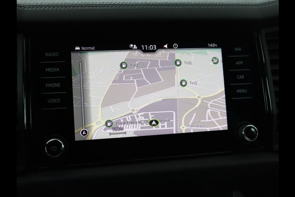 Škoda Kodiaq 1.5 TSI Sportline Business 7 Persoons | Stoelverwarming | Adaptive cruise | Alcantara | Matrix LED | Carplay | Keyless | Camera | Virtual Cockpit | Side Assist | Sfeerverlichting | Navigatie