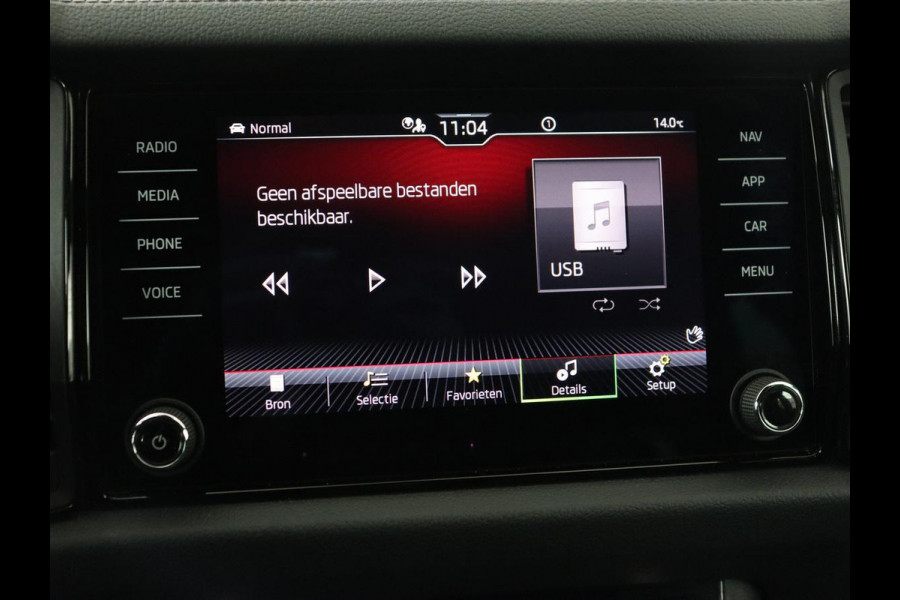 Škoda Kodiaq 1.5 TSI Sportline Business 7 Persoons | Stoelverwarming | Adaptive cruise | Alcantara | Matrix LED | Carplay | Keyless | Camera | Virtual Cockpit | Side Assist | Sfeerverlichting | Navigatie