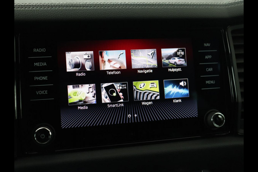 Škoda Kodiaq 1.5 TSI Sportline Business 7 Persoons | Stoelverwarming | Adaptive cruise | Alcantara | Matrix LED | Carplay | Keyless | Camera | Virtual Cockpit | Side Assist | Sfeerverlichting | Navigatie
