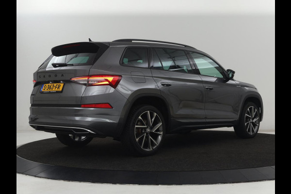 Škoda Kodiaq 1.5 TSI Sportline Business 7 Persoons | Stoelverwarming | Adaptive cruise | Alcantara | Matrix LED | Carplay | Keyless | Camera | Virtual Cockpit | Side Assist | Sfeerverlichting | Navigatie