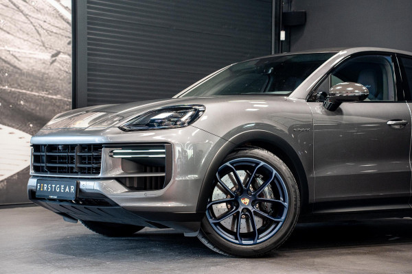 Porsche Cayenne Coupé 4.0 Turbo E-Hybrid GT *Keramisch / Vierwielbesturing / Passenger Display / Soft-Close / HUD / Race-Tex / Keyless / Surround-View*