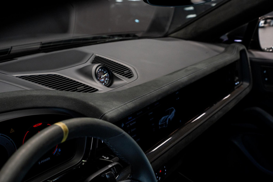 Porsche Cayenne Coupé 4.0 Turbo E-Hybrid GT *Keramisch / Vierwielbesturing / Passenger Display / Soft-Close / HUD / Race-Tex / Keyless / Surround-View*