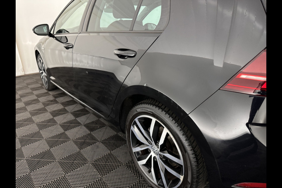 Volkswagen e-Golf (INCL-BTW) *HEATPUMP | LEATHER | ADAPTIVE-CRUISE | FULL-LED | DYNAUDIO | BLINDSPOT | DIGI-COCKPIT | NAVI-FULLMAP | CAMERA | KEYLESS | ECC | CCS-FASTLOADER | PDC | 17''ALU*