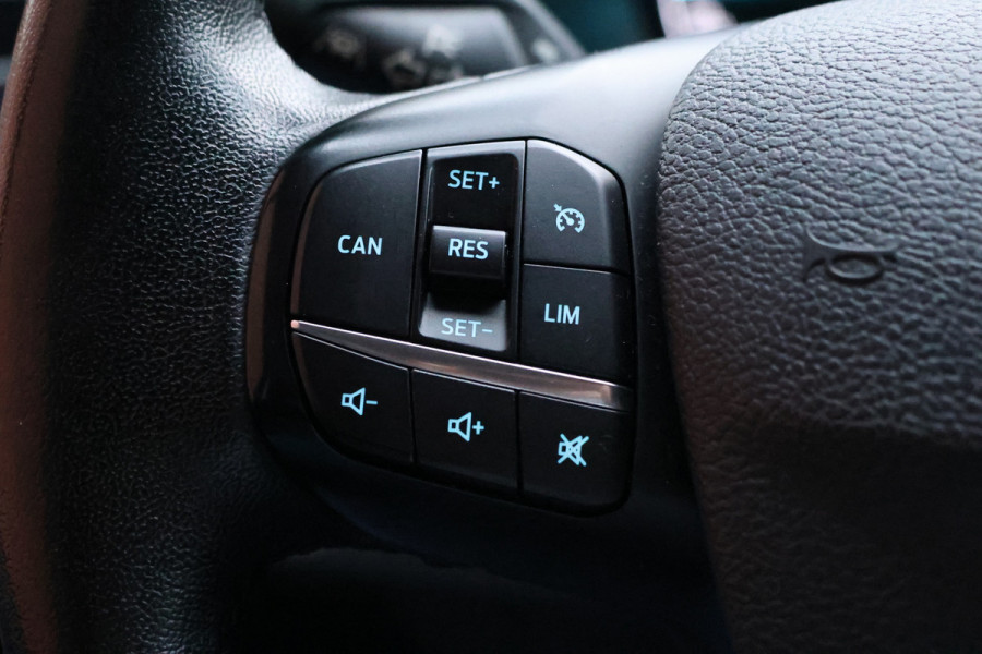 Ford Transit Custom 310 2.0 TDCI Sport DC | Dubbel cabine | L+R Schuifdeur | CarPlay | Navigatie | Camera | Trekhaak | Dodehoek detector | Lane Assist | Stoelverwarming | DAB | Nieuwe APK | Nieuwe distributieriem