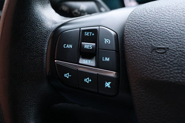 Ford Transit Custom 310 2.0 TDCI Sport DC | Dubbel cabine | L+R Schuifdeur | CarPlay | Navigatie | Camera | Trekhaak | Dodehoek detector | Lane Assist | Stoelverwarming | DAB | Nieuwe APK | Nieuwe distributieriem