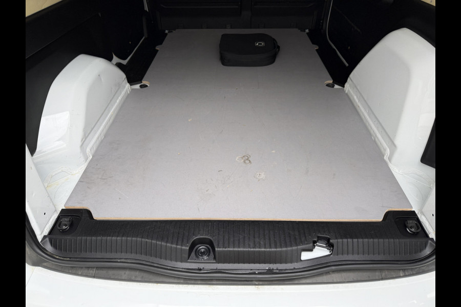 Mercedes-Benz eCitan 112 Pro 51 kWh L2 284 WLTP 98,3% (SOH) MBUX Trekhaak 75kW Snelladen Apple Carplay Cruise Control Stoelverwarming Stuurverwarming Laadkabel