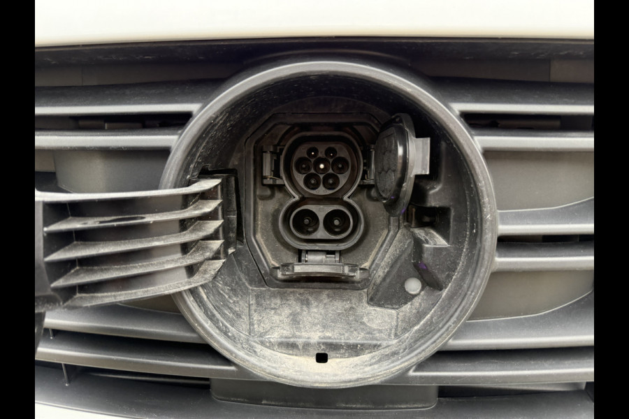 Mercedes-Benz eCitan 112 Pro 51 kWh L2 284 WLTP 98,3% (SOH) MBUX Trekhaak 75kW Snelladen Apple Carplay Cruise Control Stoelverwarming Stuurverwarming Laadkabel