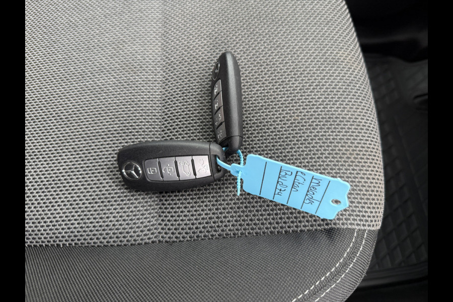 Mercedes-Benz eCitan 112 Pro 51 kWh L2 284 WLTP 98,3% (SOH) MBUX Trekhaak 75kW Snelladen Apple Carplay Cruise Control Stoelverwarming Stuurverwarming Laadkabel