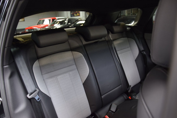 Land Rover Range Rover Evoque 2.0 P200 AWD R-Dynamic HSE Panoramadak|Leder|ACC|Meridian|Lane-Assist