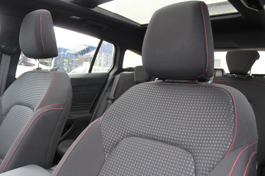 Ford FOCUS Wagon 1.0 EcoBoost Hybrid 155PK ST Line X | Panoramadak | Trekhaak | Matrix | Camera | Sync4